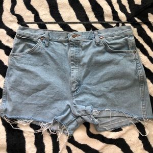 Wrangler high rise denim short sz 34